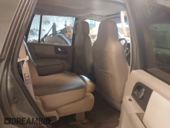 2003 Ford Expedition Eddie Bauer with VIN 1FMFU18L03LA98352, listed as a IAAI auction lot 42290351 with 249,903 mi miles and . Bid and sale history available at DreamBid. Image 8.
