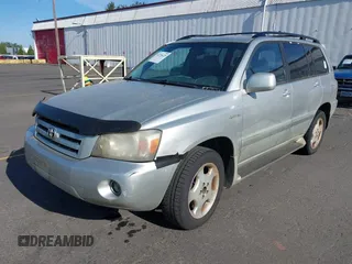 2005 Toyota Highlander z VIN JTEEP21A350115778, wystawiony jako IAAI lot #42216425 z przebiegiem Nie podano mil oraz . Historia ofert i sprzedaży dostępna na DreamBid. Obrazek 2.