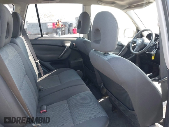 2005 Toyota RAV4 with VIN JTEGD20V450071134, listed as a IAAI auction lot 42109392 with 183,549 mi miles. Bid and sale history available at carsss.com. Image 8.