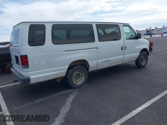 2003 Ford Econoline Passenger XL with VIN 1FBSS31L93HB86614, listed as a IAAI auction lot 41630824 with 117,019 mi miles and . Bid and sale history available at DreamBid. Image 4.