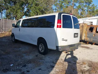 2012 Chevrolet Express Passenger 1LT with VIN 1GAZG1FA3C1128586, listed as a IAAI auction lot 41469668 with 182,658 mi miles. Bid and sale history available at carsss.com. Image 3.