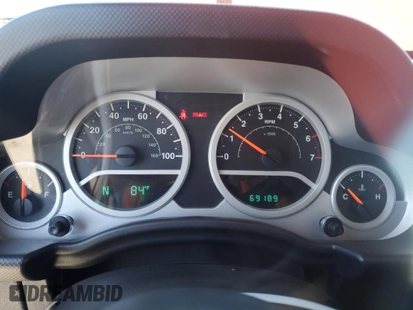2009 Jeep Wrangler Rubicon with VIN 1J4GA64169L764202, listed as a Copart auction lot 58241585 with 69,189 mi miles and Clean title. Bid and sale history available at DreamBid. Image 9.