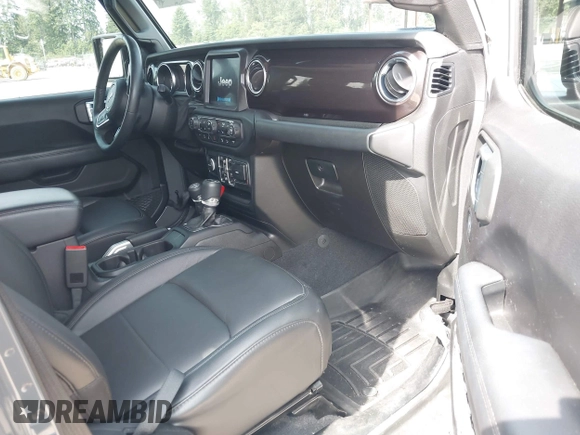 2019 Jeep Wrangler Unlimited Sahara with VIN 1C4HJXEG6KW644553, listed as a IAAI auction lot 42465842 with 40,226 mi miles and . Bid and sale history available at DreamBid. Image 5.