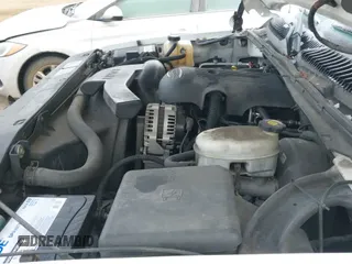 2003 Chevrolet Tahoe Z71 с VIN 1GNEK13Z93R102582, выставлен на аукционе IAAI как лот 41269919 с пробегом 178 777 миль миль и . История ставок и продаж доступна на DreamBid. Изображение 19.