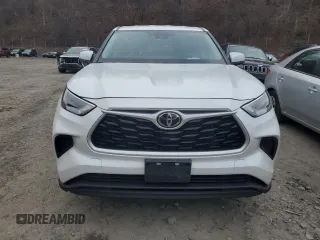 2022 Toyota Highlander L with VIN 5TDCZRBHXNS210846, listed as a Copart auction lot 87204684 with 19,239 mi miles and Salvage title. Bid and sale history available at DreamBid. Image 5.