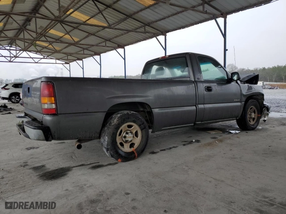 2000 Chevrolet Silverado 1500 with VIN 1GCEC14W0YE136208, listed as a Copart auction lot 45190775 with 152,016 mi miles and Salvage Title. Bid and sale history available at carsss.com. Image 3.