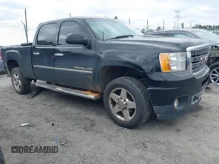 2011 GMC Sierra 2500HD Denali with VIN 1GT125C83BF229026, listed as a IAAI auction lot 41537365 with 330,495 mi miles and . Bid and sale history available at DreamBid. Image 1.