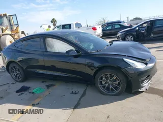 2019 Tesla Model 3 Mid Range with VIN 5YJ3E1EA0KF399082, listed as a IAAI auction lot 41697100 with 138,998 mi miles and . Bid and sale history available at carsss.com. Image 13.
