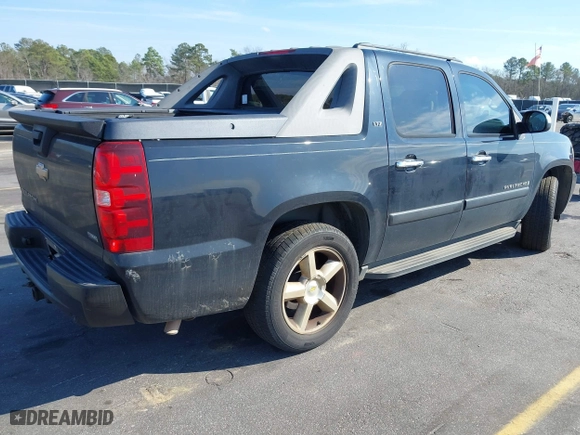 2008 Chevrolet Avalanche LS with VIN 3GNFK12308G224448, listed as a IAAI auction lot 41477612 with 208,365 mi miles. Bid and sale history available at carsss.com. Image 4.