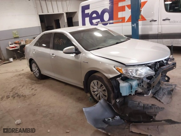 2013 Toyota Camry Hybrid LE with VIN 4T1BD1FK4DU065214, listed as a IAAI auction lot 41541824 with 100,866 mi miles. Bid and sale history available at carsss.com. Image 1.