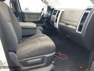 2009 Dodge Ram 1500 SLT with VIN 1D3HB18T69S812221, listed as a IAAI auction lot 40715494 with 306,416 mi miles. Bid and sale history available at carsss.com. Image 5.