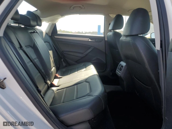 2015 Volkswagen Passat 2.0L TDI SE w/Sunroof with VIN 1VWBV7A37FC033383, listed as a Copart auction lot 51466175 with 119,889 mi miles and Clean Title. Bid and sale history available at carsss.com. Image 10.