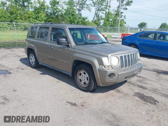 2008 Jeep Patriot Sport с VIN 1J8FF28W38D700492, выставлен на аукционе IAAI как лот 42526670 с пробегом 165 512 миль миль и . История ставок и продаж доступна на DreamBid. Изображение 1.