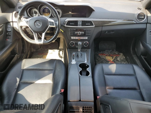 2012 Mercedes-Benz C 300 Sport z VIN WDDGF8BB4CA701042, wystawiony jako Copart lot #56506425 z przebiegiem 153 822 mil mil oraz Szkoda całkowita • Salvage title. Historia ofert i sprzedaży dostępna na DreamBid. Obrazek 8.