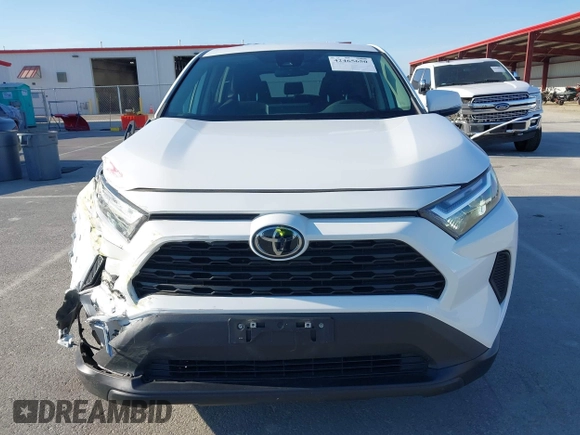 2023 Toyota RAV4 LE z VIN 2T3G1RFV0PC327864, wystawiony jako IAAI lot #42465650 z przebiegiem 36 006 mil mil oraz . Historia ofert i sprzedaży dostępna na DreamBid. Obrazek 12.
