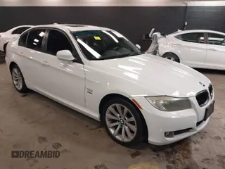 2011 BMW 3 Series 328i xDrive with VIN WBAPK5C5XBA658075, listed as a IAAI auction lot 41998069 with 92,562 mi miles. Bid and sale history available at carsss.com. Image 1.