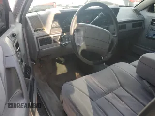 1995 Oldsmobile Cutlass Ciera SL z VIN 1G3AJ55M4S6330007, wystawiony jako Copart lot #72716844 z przebiegiem 155 400 mil mil oraz Szkody całkowita. Historia ofert i sprzedaży dostępna na DreamBid. Obrazek 8.