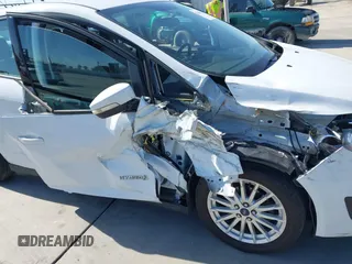 2015 Ford C-Max SE z VIN 1FADP5AU9FL107556, wystawiony jako IAAI lot #42403359 z przebiegiem 208 129 mil mil oraz . Historia ofert i sprzedaży dostępna na DreamBid. Obrazek 6.