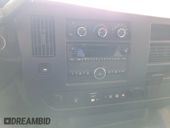 2020 Chevrolet Express Cargo с VIN 1GCWGAFG8L1242775, выставлен на аукционе IAAI как лот 42778536 с пробегом 120 532 миль миль и . История ставок и продаж доступна на DreamBid. Изображение 7.