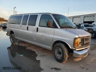 2001 Chevrolet Express Van with VIN 1GAHG39RX11106199, listed as a Copart auction lot 81802994 with 171,548 mi miles and Salvage Title. Bid and sale history available at carsss.com. Image 4.