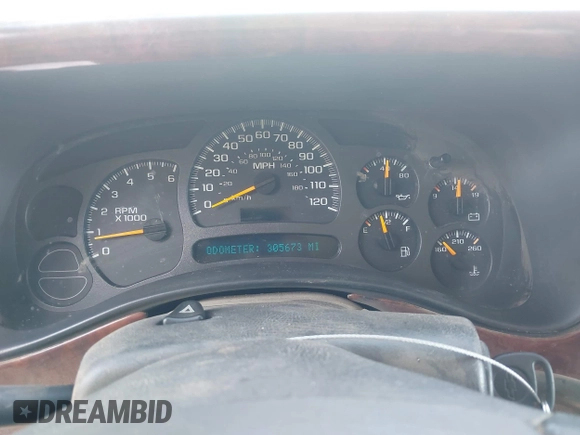 2003 Chevrolet Suburban LS with VIN 3GNEC16Z33G335608, listed as a IAAI auction lot 42017008 with 305,673 mi miles and . Bid and sale history available at DreamBid. Image 7.