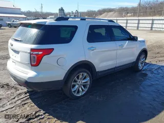 2014 Ford Explorer XLT with VIN 1FM5K8D89EGA68175, listed as a IAAI auction lot 41664241 with 1 mi miles. Bid and sale history available at carsss.com. Image 4.