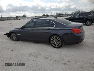 2009 BMW 7 Series 750Li with VIN WBAKB83509CY59929, listed as a Copart auction lot 45330245 with 117,156 mi miles and Salvage Title. Bid and sale history available at DreamBid. Image 2.