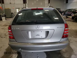 2005 Mercedes-Benz C 240 z VIN WDBRH81JX5F565395, wystawiony jako Copart lot #69967244 z przebiegiem 141 692 mil mil oraz Nie do naprawy. Historia ofert i sprzedaży dostępna na DreamBid. Obrazek 6.