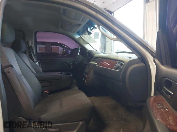 2007 Chevrolet Avalanche LTZ with VIN 3GNFK12307G166372, listed as a IAAI auction lot 41734253 with Not Provided miles. Bid and sale history available at carsss.com. Image 5.