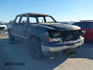 2006 Chevrolet Silverado 1500 LT1 with VIN 2GCEC13T261247672, listed as a IAAI auction lot 41654502 with Not Provided miles. Bid and sale history available at carsss.com. Image 1.