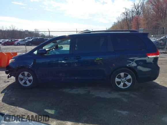 2011 Toyota Sienna LE AAS with VIN 5TDKK3DC4BS104838, listed as a IAAI auction lot 41811173 with 251,999 mi miles and . Bid and sale history available at carsss.com. Image 14.