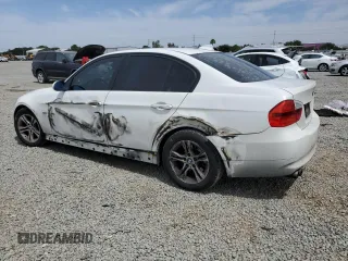 2008 BMW 3 Series 328i z VIN WBAVC53568FZ87064, wystawiony jako Copart lot #56761755 z przebiegiem 197 539 mil mil oraz Szkoda całkowita • Salvage title. Historia ofert i sprzedaży dostępna na DreamBid. Obrazek 2.