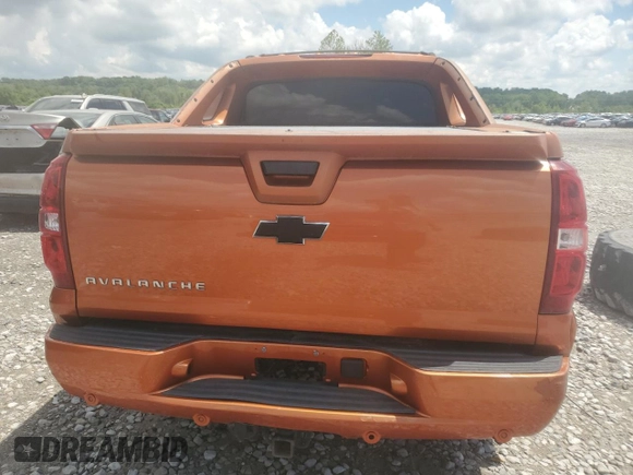 2007 Chevrolet Avalanche LTZ z VIN 3GNEC12027G108522, wystawiony jako Copart lot #54950015 z przebiegiem 188 712 mil mil oraz Szkoda całkowita • Salvage title. Historia ofert i sprzedaży dostępna na DreamBid. Obrazek 6.