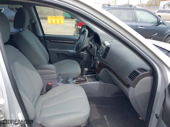 2011 Hyundai Santa Fe GLS with VIN 5XYZGDAB6BG005906, listed as a IAAI auction lot 41959747 with 101,577 mi miles. Bid and sale history available at carsss.com. Image 5.