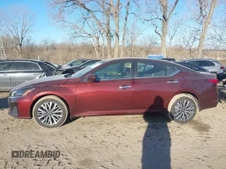 2023 Nissan Altima SV z VIN 1N4BL4DW5PN408860, wystawiony jako IAAI lot #41427683 z przebiegiem 12 248 mil mil oraz . Historia ofert i sprzedaży dostępna na DreamBid. Obrazek 14.