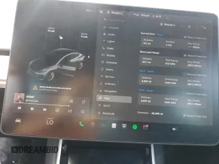 2019 Tesla Model 3 Mid Range z VIN 5YJ3E1EA7KF397524, wystawiony jako Copart lot #52696585 z przebiegiem 82 995 mil mil oraz Szkoda całkowita • Salvage title. Historia ofert i sprzedaży dostępna na DreamBid. Obrazek 9.