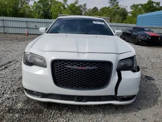 2021 Chrysler 300 S z VIN 2C3CCABG5MH541488, wystawiony jako Copart lot #49311155 z przebiegiem 80 806 mil mil oraz Szkoda całkowita • Salvage title. Historia ofert i sprzedaży dostępna na DreamBid. Obrazek 5.