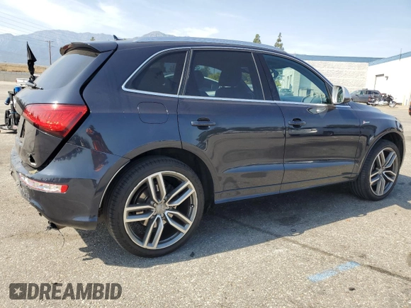 2014 Audi SQ5 Premium Plus z VIN WA1CGAFP3EA090873, wystawiony jako Copart lot #52160785 z przebiegiem 159 664 mil mil oraz Szkoda całkowita • Salvage title. Historia ofert i sprzedaży dostępna na DreamBid. Obrazek 3.