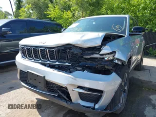 2024 Jeep Grand Cherokee с VIN 1C4RJYB67R8516567, выставлен на аукционе IAAI как лот 42549116 с пробегом 43 307 миль миль и . История ставок и продаж доступна на DreamBid. Изображение 6.