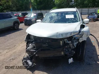 2017 Nissan Rogue SL z VIN 5N1AT2MT5HC884728, wystawiony jako IAAI lot #42330244 z przebiegiem 89 744 mil mil oraz . Historia ofert i sprzedaży dostępna na DreamBid. Obrazek 13.