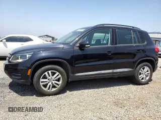 2017 Volkswagen Tiguan S с VIN WVGAV7AX5HK037938, выставлен на аукционе Copart как лот 62093255 с пробегом 107 510 миль миль и Чистый • Clean title. История ставок и продаж доступна на DreamBid. Изображение 1.