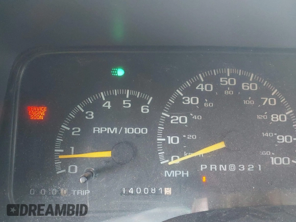 1999 Chevrolet Suburban z VIN 3GNFK16R6XG252736, wystawiony jako IAAI lot #41897003 z przebiegiem 140 081 mil mil oraz . Historia ofert i sprzedaży dostępna na DreamBid. Obrazek 7.