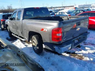 2010 Chevrolet Silverado 1500 LT with VIN 1GCSCSE00AZ153124, listed as a IAAI auction lot 41307647 with 174,991 mi miles and . Bid and sale history available at DreamBid. Image 3.