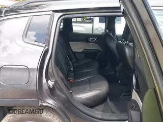 2024 Jeep Compass Limited z VIN 3C4NJDCN4RT608573, wystawiony jako IAAI lot #42510349 z przebiegiem 30 391 mil mil oraz . Historia ofert i sprzedaży dostępna na DreamBid. Obrazek 8.