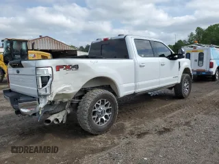 2021 Ford Super Duty F-250 SRW XL with VIN 1FT7W2BTXMED85995, listed as a Copart auction lot 51061045 with 101,276 mi miles and Salvage Title. Bid and sale history available at carsss.com. Image 3.