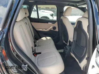 2021 BMW X1 xDrive28i z VIN WBXJG9C08M5T59270, wystawiony jako Copart lot #53894475 z przebiegiem 36 824 mil mil oraz Nie do naprawy • Non repairable. Historia ofert i sprzedaży dostępna na DreamBid. Obrazek 11.
