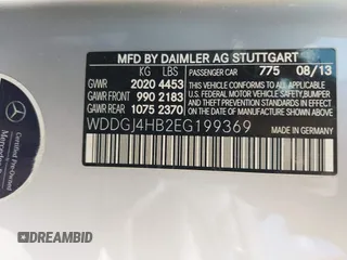 2014 Mercedes-Benz C 250 z VIN WDDGJ4HB2EG199369, wystawiony jako IAAI lot #42287574 z przebiegiem 19 774 mil mil oraz . Historia ofert i sprzedaży dostępna na DreamBid. Obrazek 9.