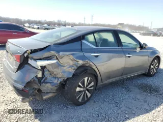 2019 Nissan Altima SL with VIN 1N4BL4EW7KC184302, listed as a Copart auction lot 48320525 with 110,981 mi miles and Salvage Title. Bid and sale history available at carsss.com. Image 3.