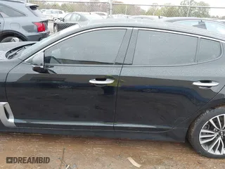 2019 Kia Stinger Premium with VIN KNAE25LAXK6059586, listed as a IAAI auction lot 40913071 with 48,511 mi miles. Bid and sale history available at carsss.com. Image 14.