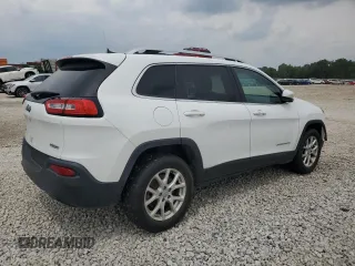 2016 Jeep Cherokee Latitude with VIN 1C4PJMCS2GW280690, listed as a Copart auction lot 63373105 with 133,551 mi miles and Salvage title. Bid and sale history available at DreamBid. Image 3.